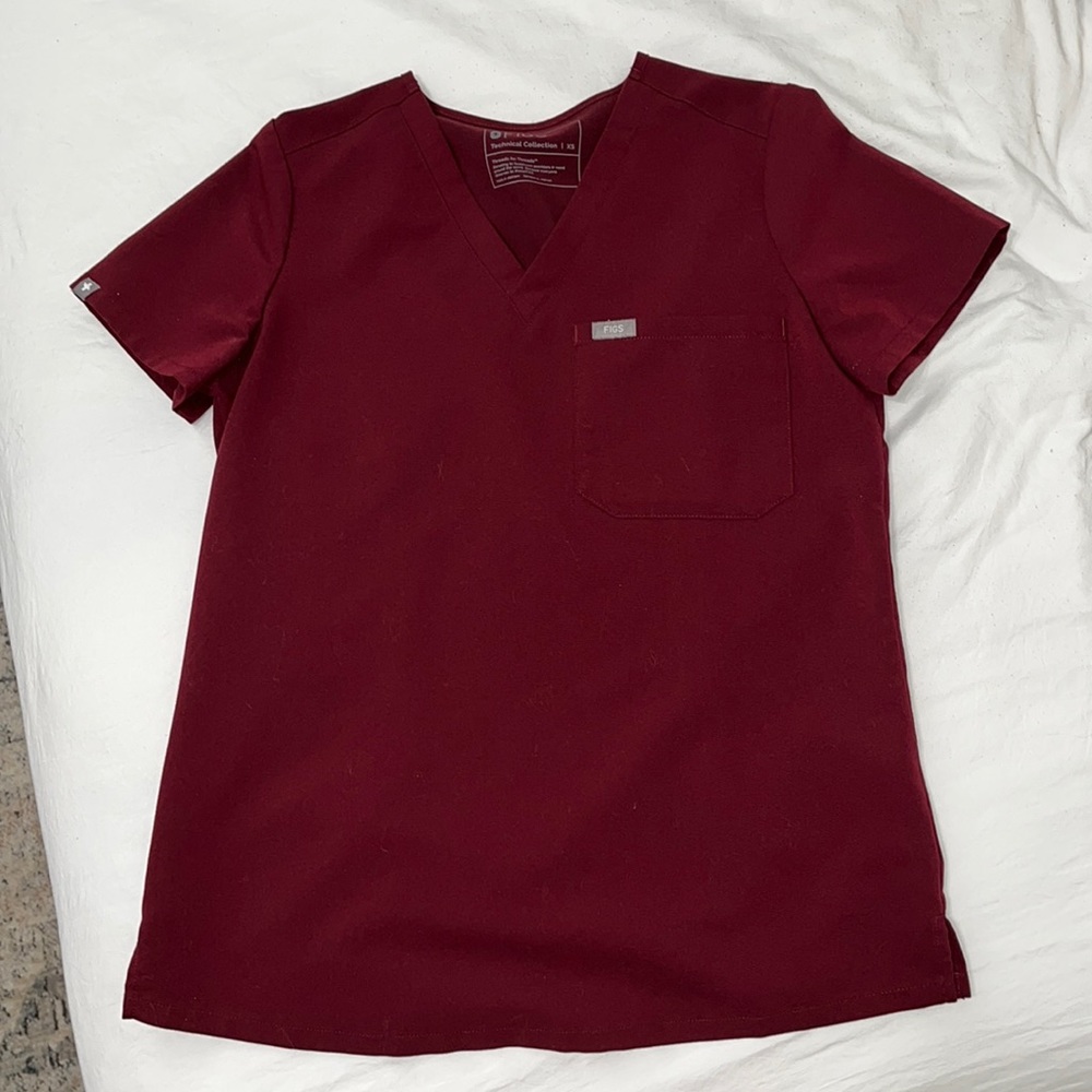 Figs scrub top